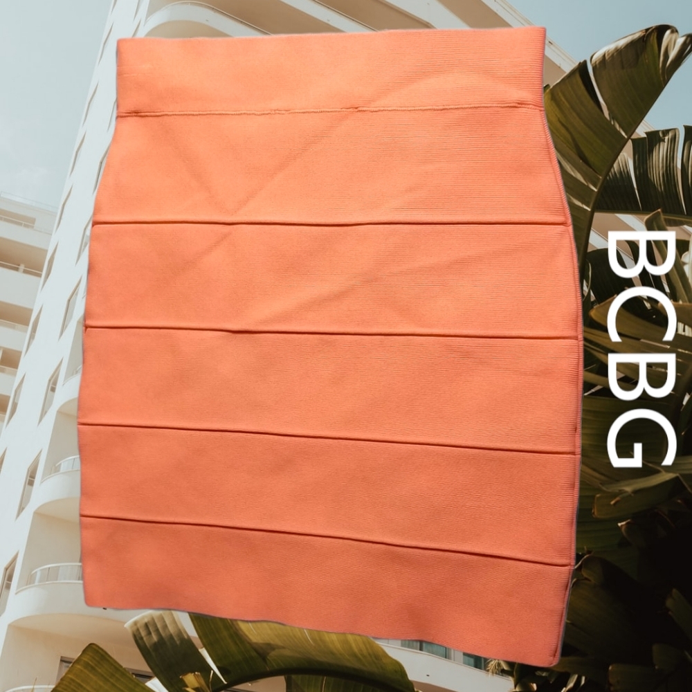 BCBG MaxAzria SIMONE TEXTURED POWER SKIRT
